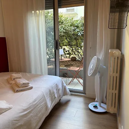 With Private Terrace - Paris Suburb Saint-Maur-des-Fossés